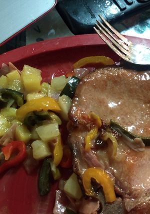 Una foto de Chuletas Hawaianas deliciosas