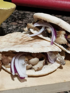 Una foto de Gyros de setas