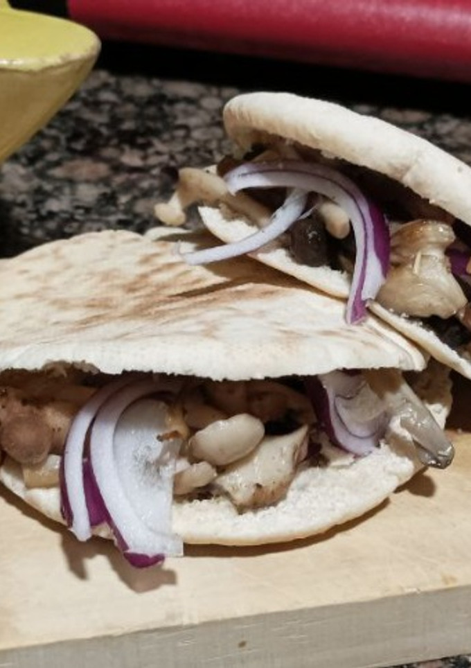 Una foto de Gyros de setas