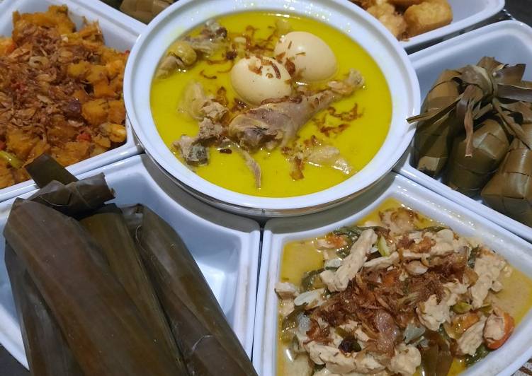 Lontong Opor Komplit