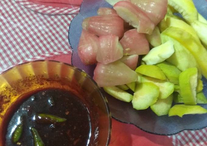 Langkah Mudah untuk Membuat Rujak Buah terasi yang Enak