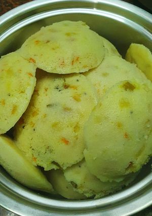 A picture of Vegetable idli.