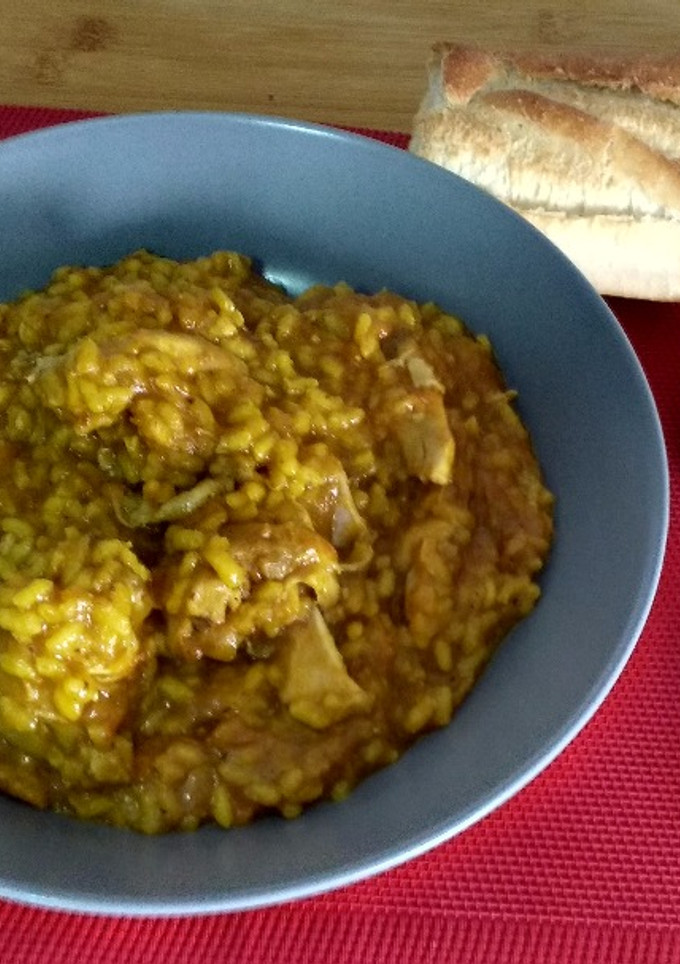 Una foto de Arroz caldoso con pollo