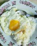 Arroz al ajillo con huevo frito