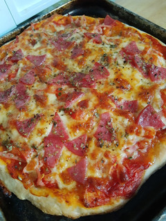 Una foto de Pizza Salame