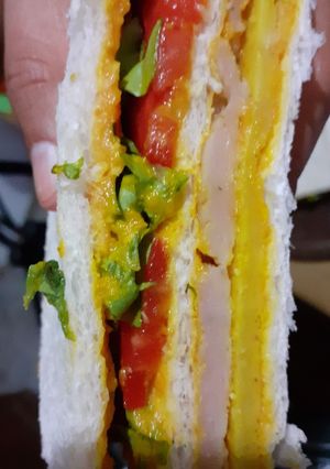 Una foto de Jamón y queso vegano (feta)