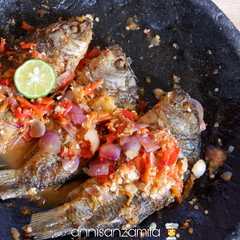 รูปของ Pecak ikan mas