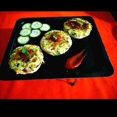 A picture of Chilli zucchini toasts.