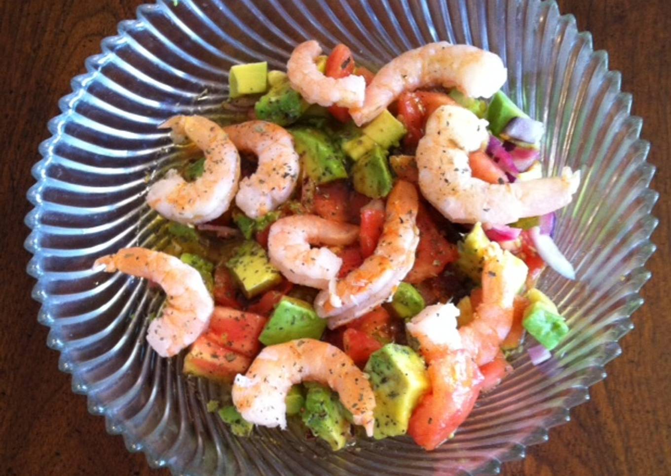 Ensalada de Aguacate con Camarones