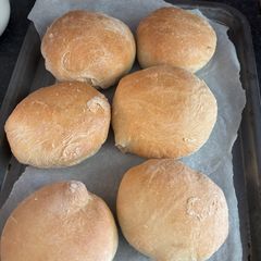 A picture of Easy bread rolls.