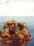 อาหารนานาชาติ 2019 23. Hawaiian pizza at work