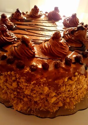 Csupa csokis 🍫 kekszes torta! 🥮🍪 recept fotója