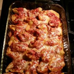 A picture of Stuffed shells.