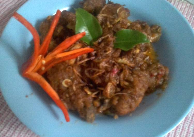 Paha ayam bumbu kacang