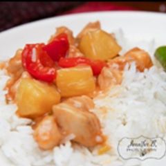 A picture of Sweet and sour chicken.