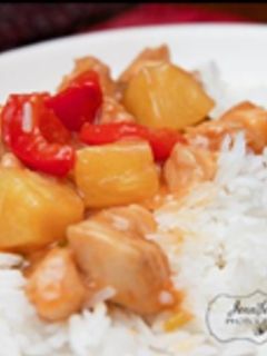 A picture of Sweet and sour chicken.