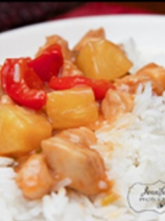A picture of Sweet and sour chicken.