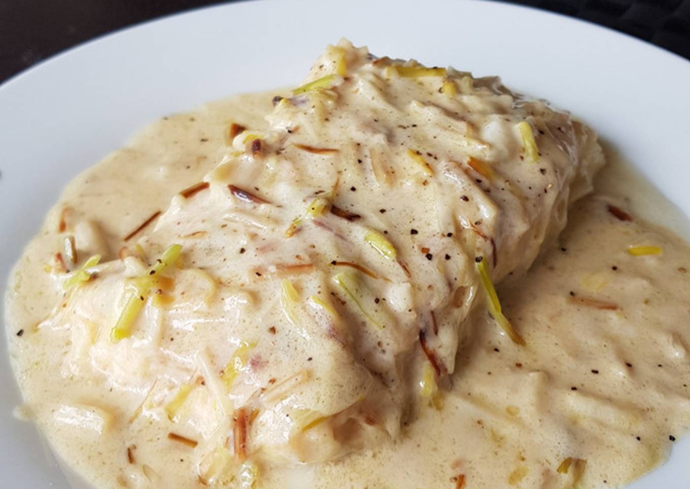 Lomo de cerdo en salsa con ajos tiernos, al estilo Pelli😋