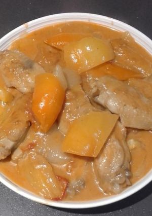 A picture of Curry Chicken Wings w/ Sauce.