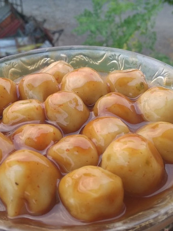 Langkah Mudah untuk Menyiapkan 22. Cilok isi Ayam suwir dan Sosis saus Pedas Manis (Cemilan), Menggugah Selera