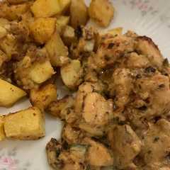 Una foto de Pollo suave al verdeo con papas