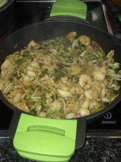 Una foto de Escarola con patata en su jugo