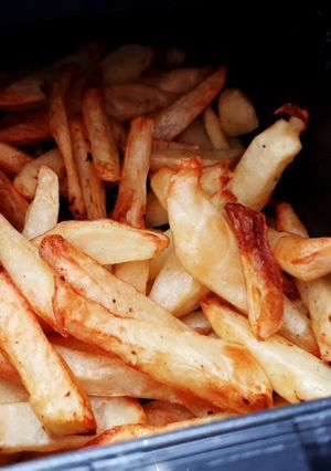 Une photo de Frites fraîches cuisson acti fry recette saines 😋😉 airfryer