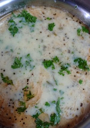 प्याज की कढ़ी (pyaz ki kadhi recipe in Hindi) रेसिपी मुख्य फोटो