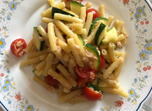Foto di Pasta fredda con tonno