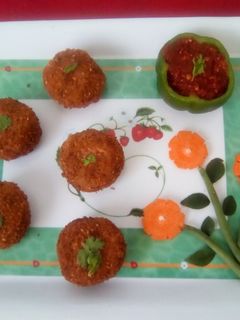 मीश्र भाज्यांचे कटलेट (mishra bhajyanche cutlet recipe in marathi) रेसिपी चे मुख्य फोटो