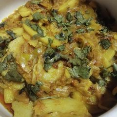 A picture of Aloo ki katliyan.