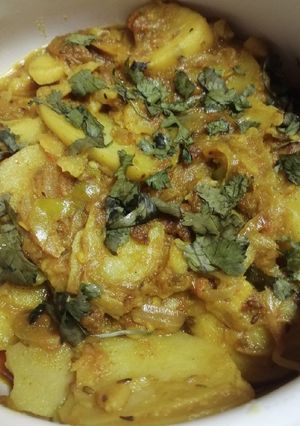 A picture of Aloo ki katliyan.