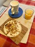 Tortilla de trigo con jamón y queso