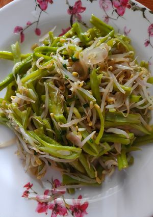 Hình của món Đậu đũa xào giá.