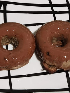 Una foto de Donuts de manzana y avena