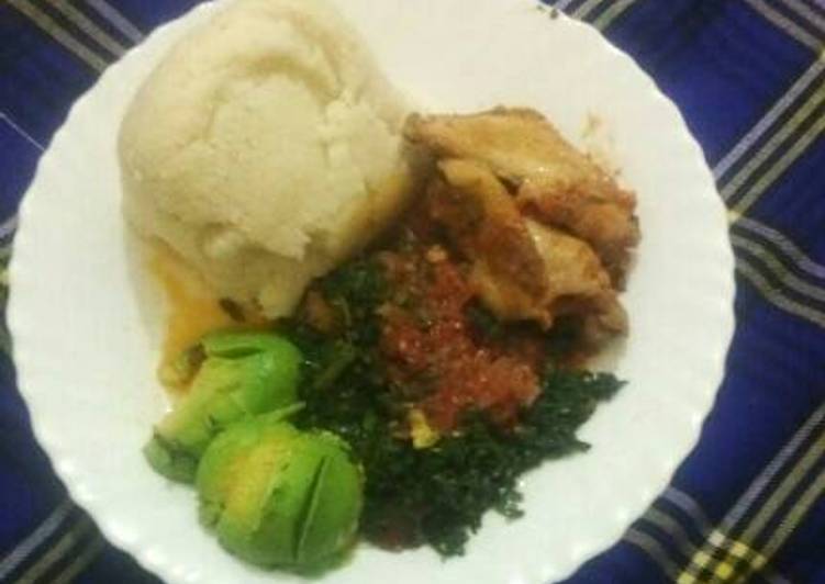 Ugali,chicken,muchicha/terere with avocado