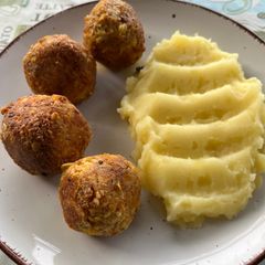 A picture of Tofu balls.