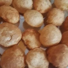 Aate ke golgappe A picture of Aate ke golgappe.