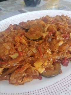 Una foto de Noodles de arroz con verduras Thermomix