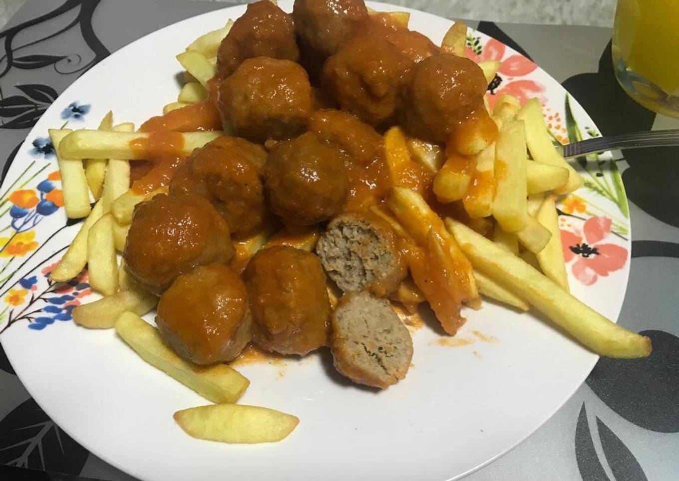 Albóndigas con salsa de tomate