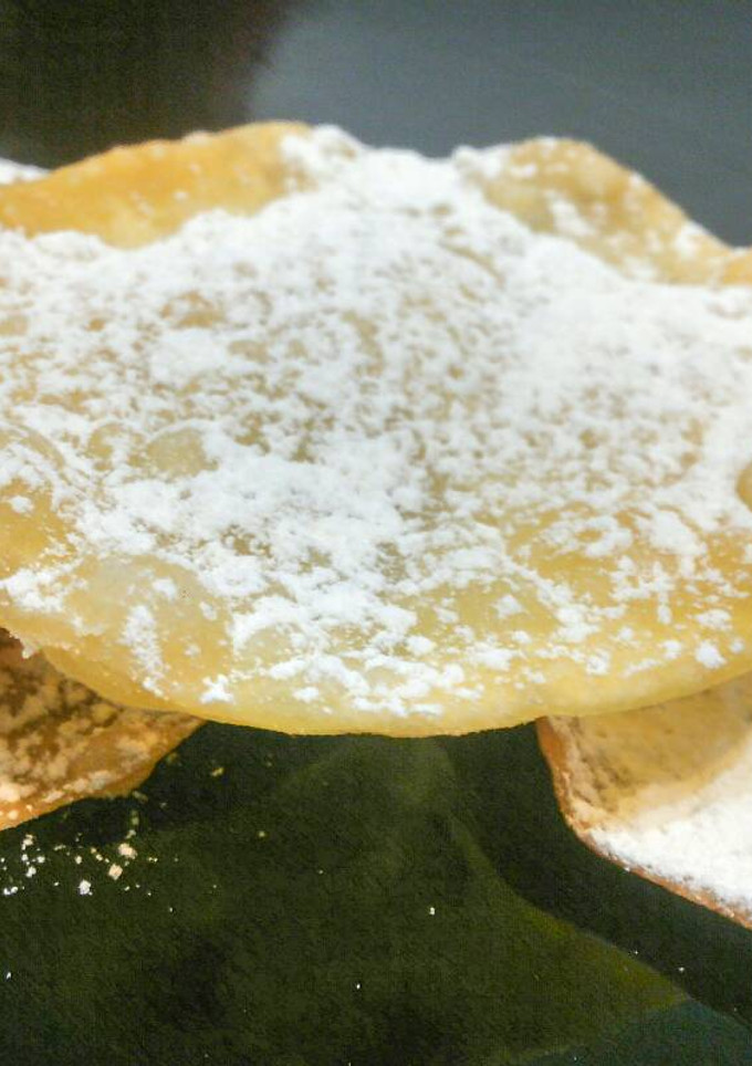 Una foto de Hojas fritas de carnaval