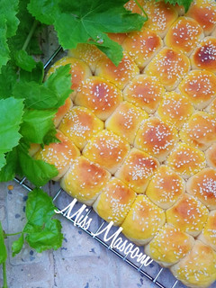 عکسی از دستور نان با عطر هل و زعفران