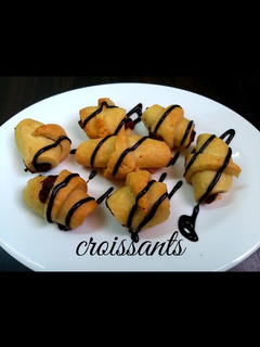 சாக்லேட் குரேசான் (Chocolate crescent recipe in tamil) செய்முறை முக்கிய புகைப்படம்