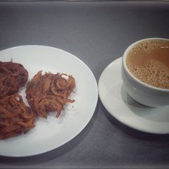 A picture of Onion Vada/Ulli Vada.