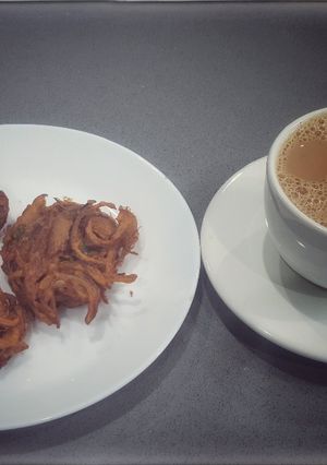 A picture of Onion Vada/Ulli Vada.