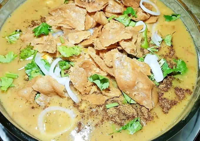 Steps to Prepare Thomas Keller Besan wale cholay (street style)