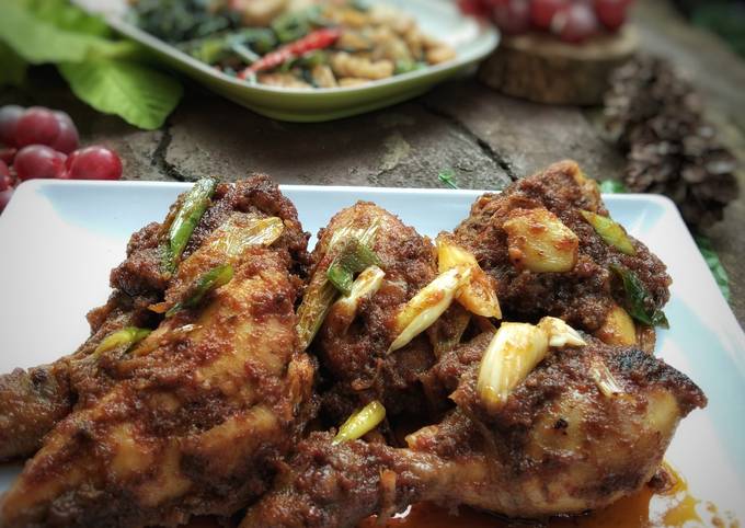 Resep Ayam Bumbu Rujak yang Enak