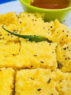 A picture of Khaman Dhokla.
