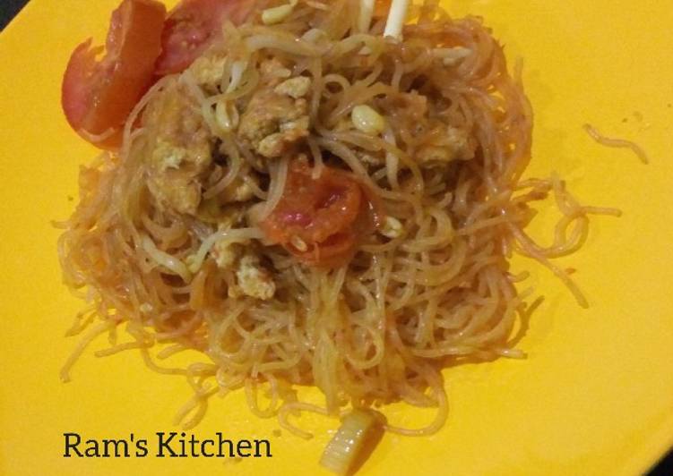 20. Bihun goreng telur