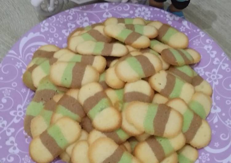 Bagaimana Menyiapkan Lidah Kucing, Enak